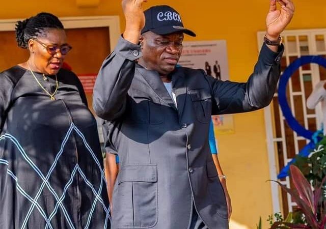 Référendum : Brice Clotaire Oligui Nguema en possession de sa carte d&rsquo;électeur