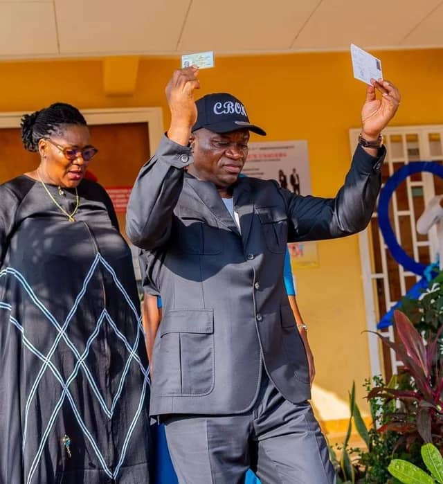 Référendum : Brice Clotaire Oligui Nguema en possession de sa carte d&rsquo;électeur